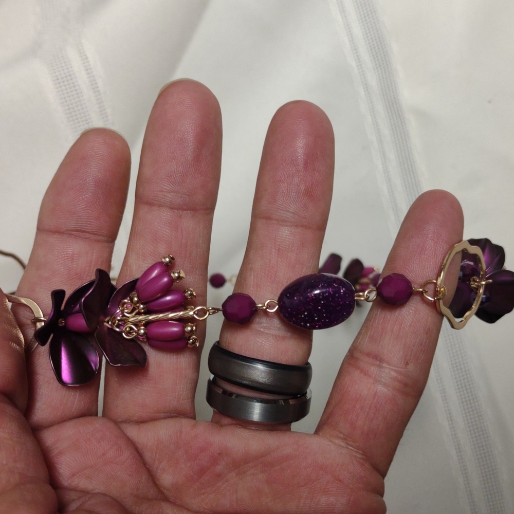 Gorgeous Purple Plumeria Looking Floral Beaded Necklace Set - Picture 4 of 5